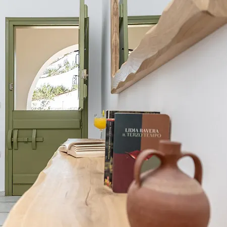 Vrettos Beachfront Lägenhet Pláka