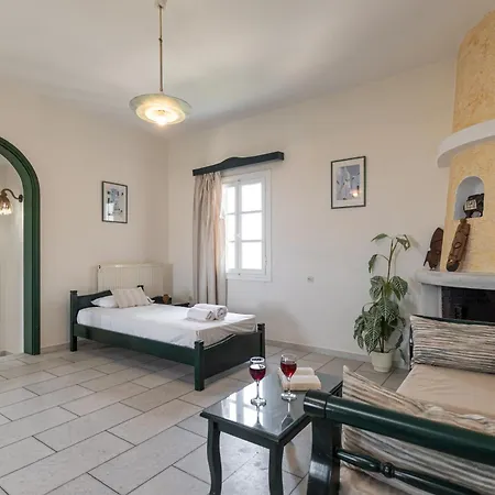 Vrettos Beachfront Lägenhet Pláka