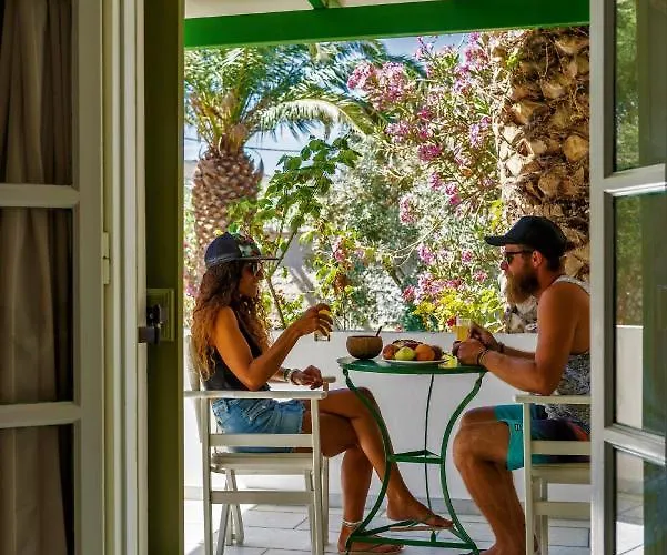 Lägenhet Vrettos Beachfront *