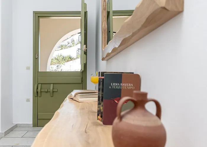 Vrettos Beachfront Lägenhet Pláka