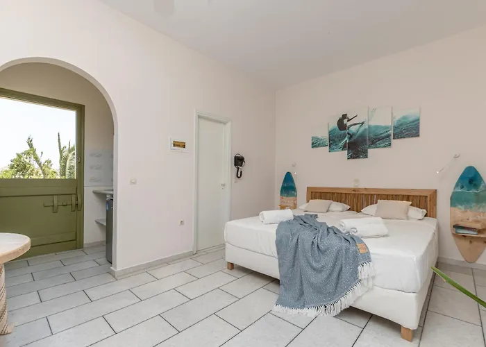 Vrettos Beachfront * Pláka