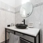 Vrettos Beachside Retreat *