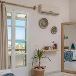 Vrettos Beachside Retreat *