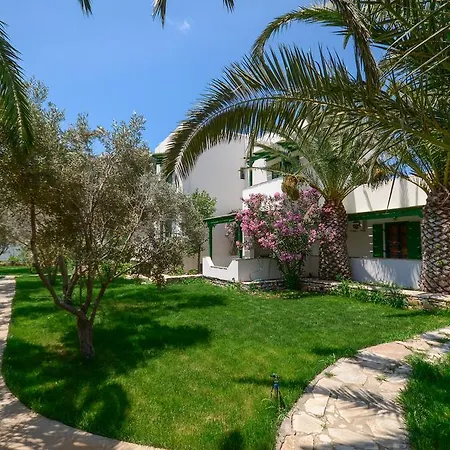 Vrettos Beachfront Apartmán Pláka